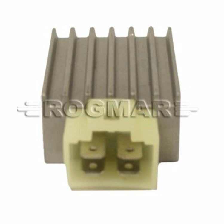 REGULADOR DE VOLTAJE 12V P/ AT-110