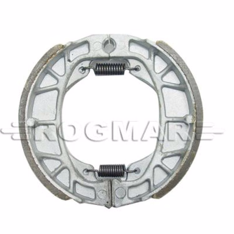 BALATAS ISK TRASERA/DELANTERA C/RESORTES P/ C-90/CG-125 (JUEGO) TWN